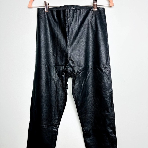 Lulus NWT Ellianna Vegan Leather High Waisted Skinny Leggings Black Size Medium - Picture 3 of 7